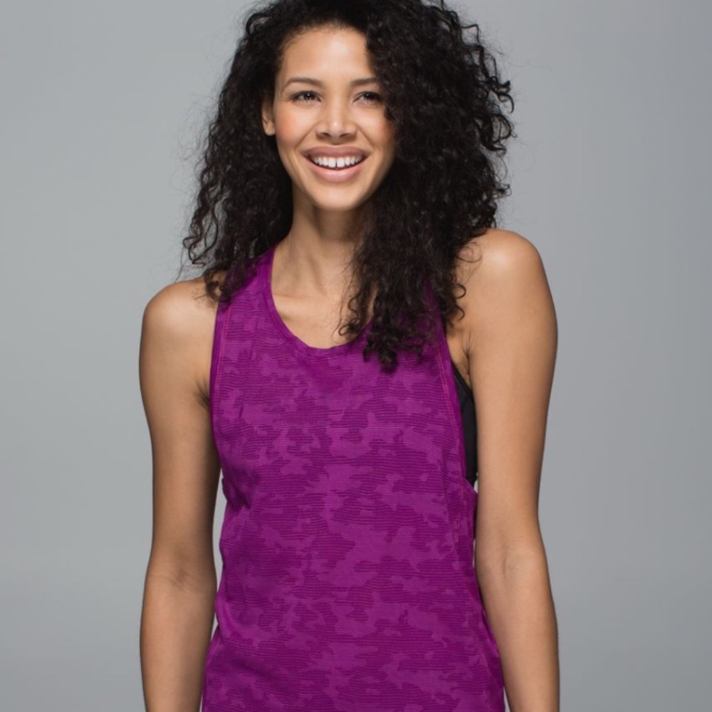 Lululemon Run for Days mesh Silverescent  tank. Regal plum, sz 6.  EUC.